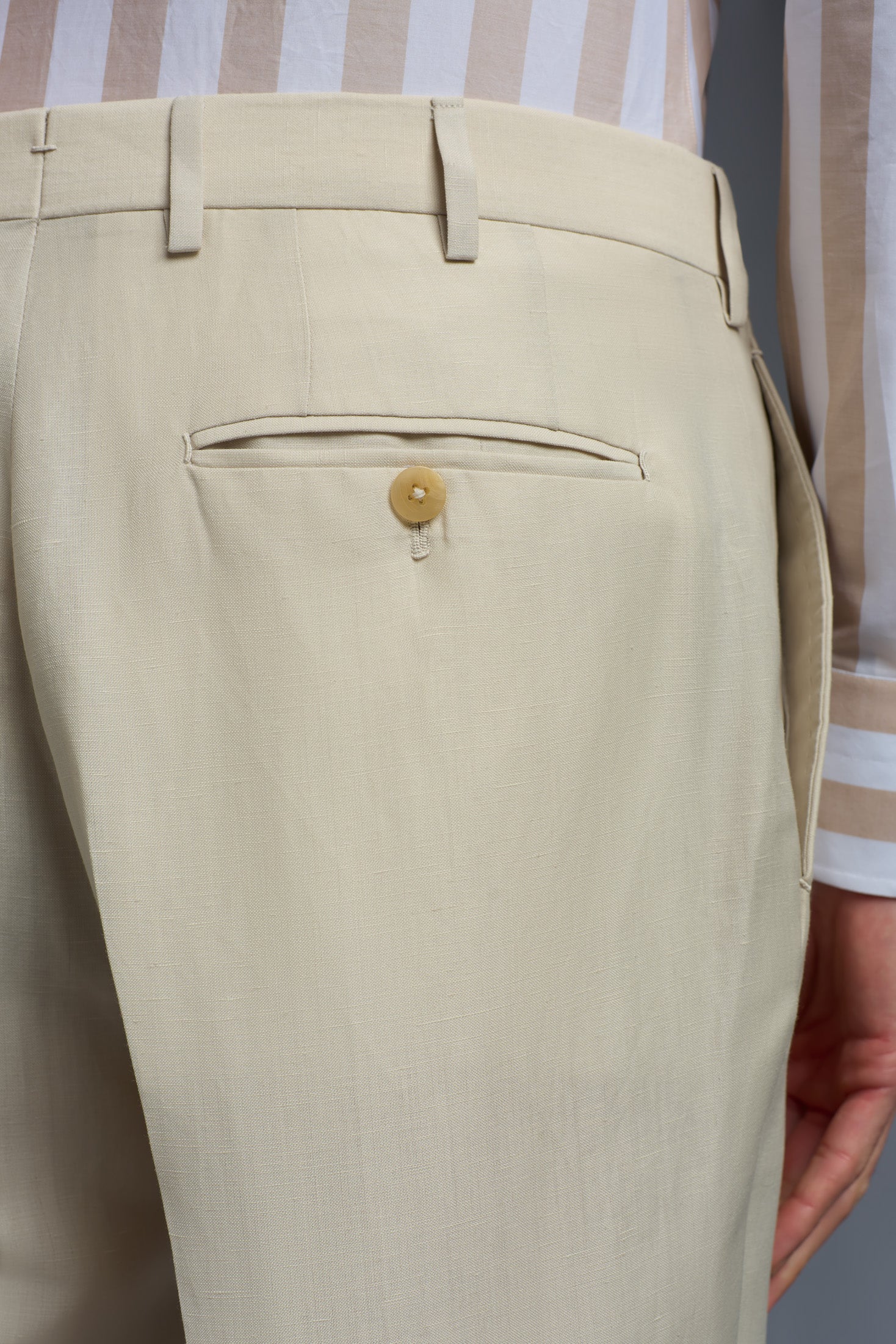 Superlight Wool and Linen Sanità Tailored Pants - Image 4