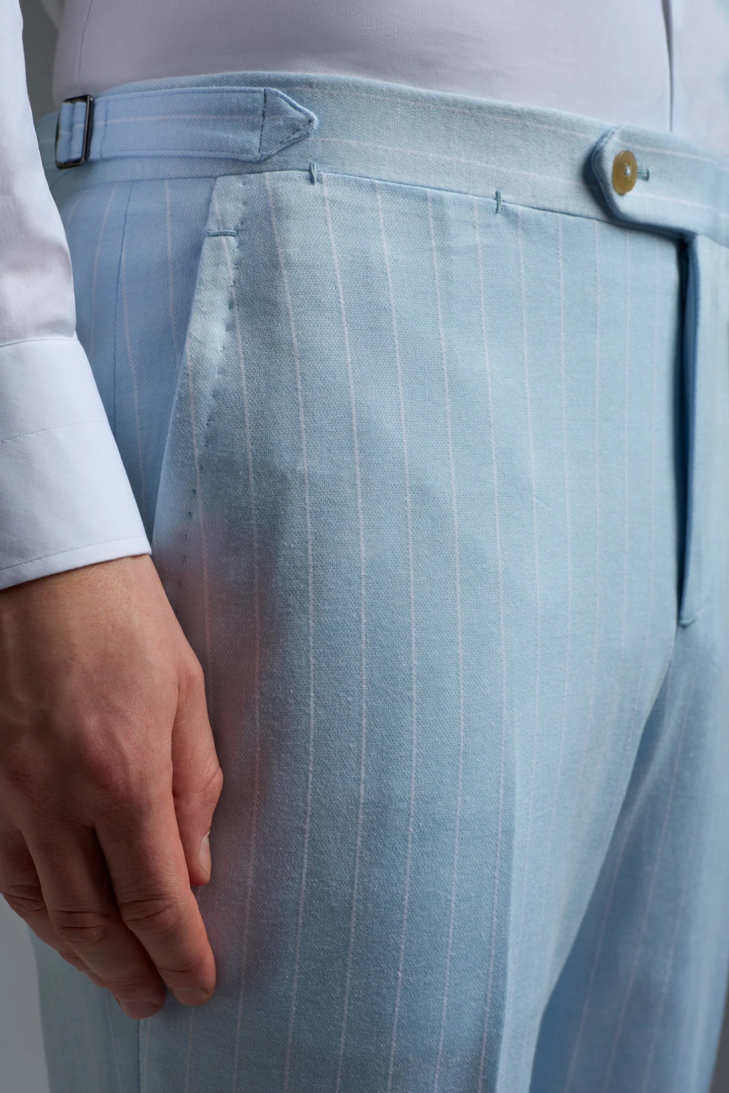 Cotton and Linen Sanità Tailored Pants - Image 3