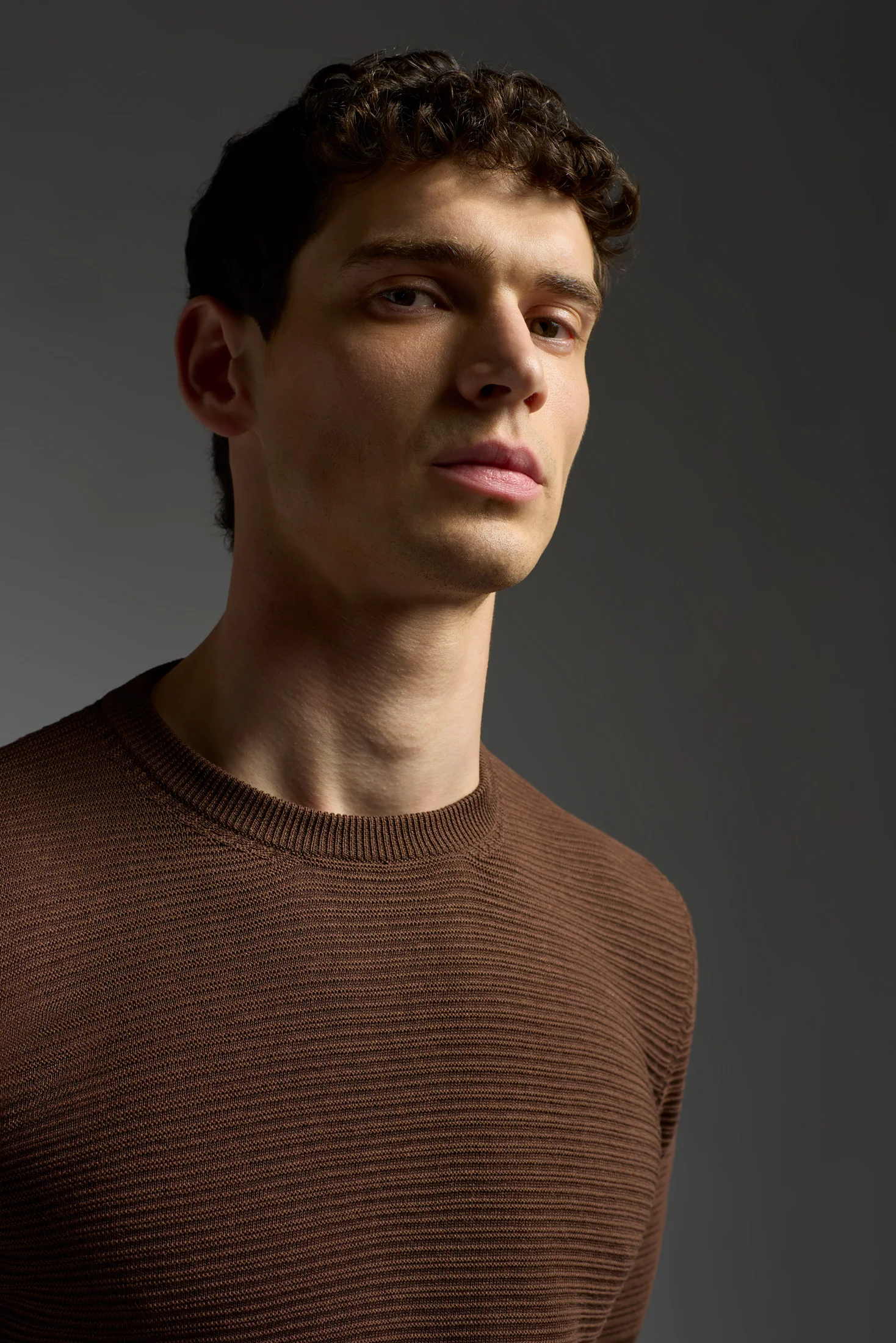 Silk and Linen Embossed Stitch Short Sleeve Polo - Image 3