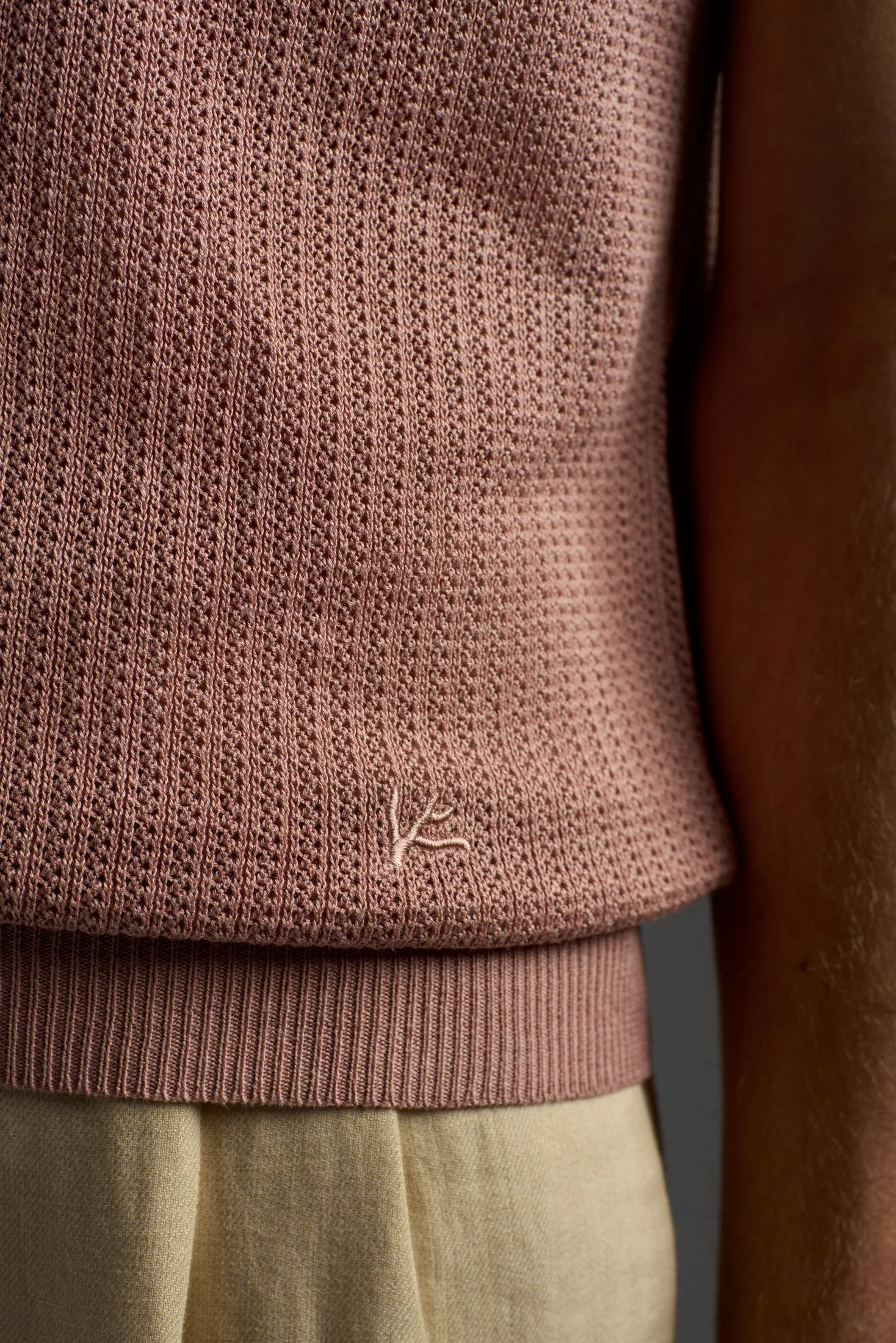 Silk and Linen Open Collar Short Sleeve Polo - Image 4