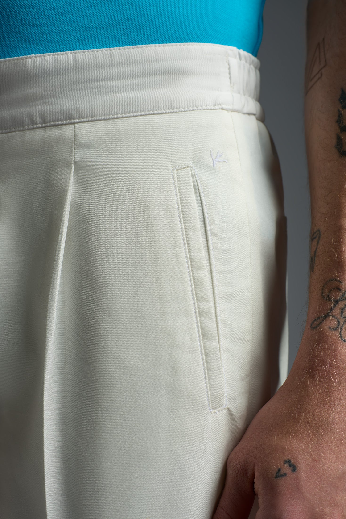 Cotton Gabardine Single Pleated Comfort Short Pants - Image 23